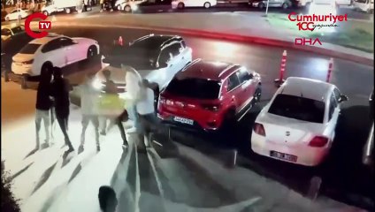 Kağıthane'de değnekçiler polise saldırdı: 3 gözaltı