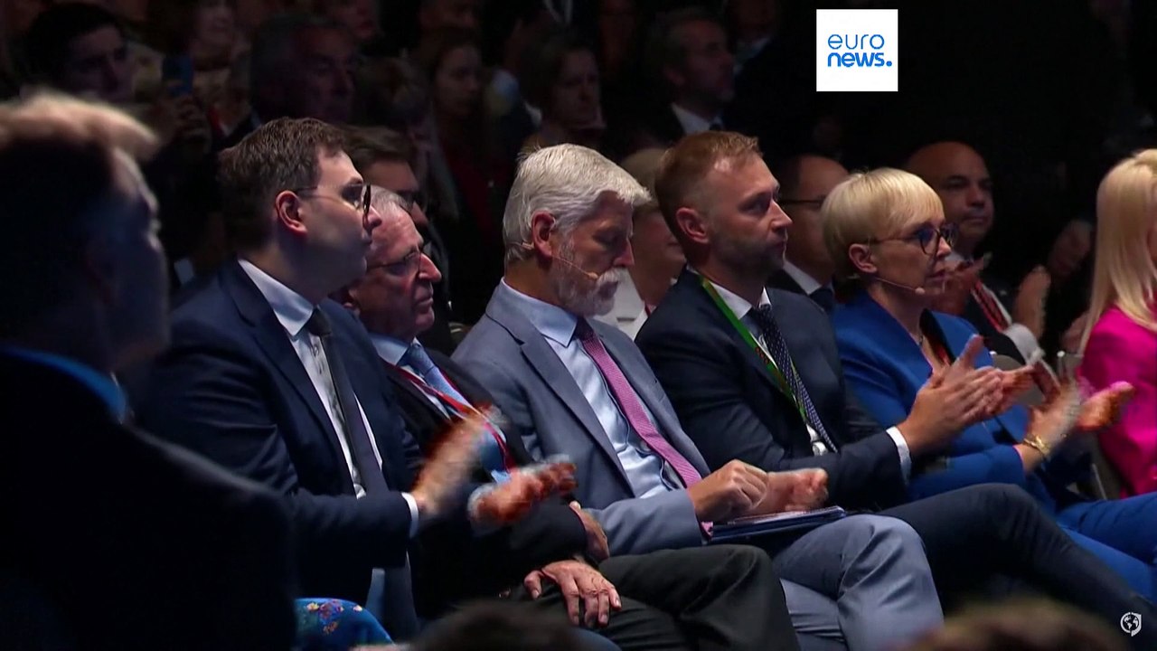 Da Praga, von der Leyen sulla Difesa Ue: "L'Europa deve stare in guardia"