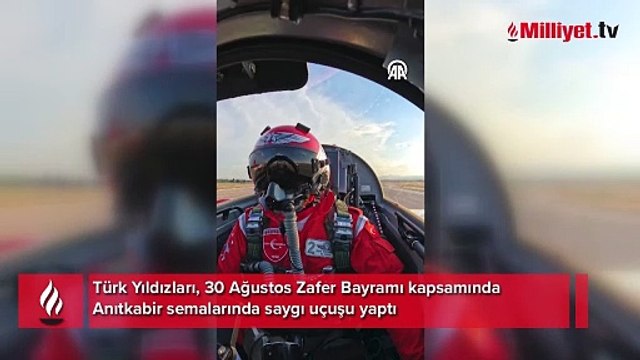 Türk Yıldızları'ndan 30 Ağustos'a özel Anıtkabir saygı uçuşu
