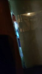 Investigan caso de mujer que prendió fuego a manos de su hija 'por no devolver cambio'