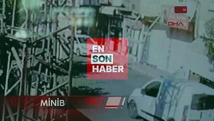 Mardin'de minibüsün tavanında tehlikeli yolculuk