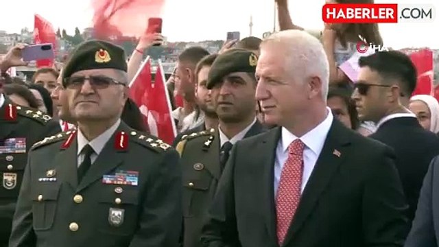 SOLOTÜRK 30 Ağustos Zafer Bayramı gösteri uçuşunda izleyenlerin nefesini kesti