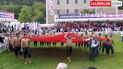 Çatalca'da düzenlenen Erguvan Festivali'nde Mustafa Taş Başpehlivan oldu