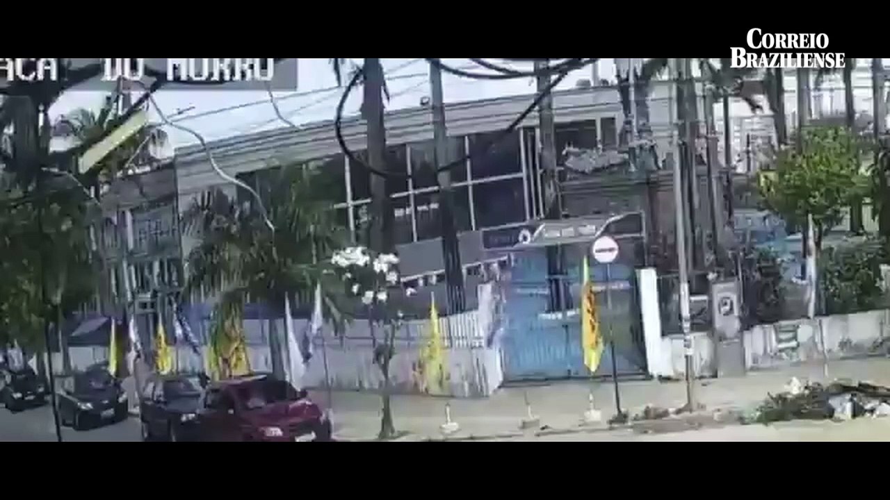 O momento exato do desabamento do teto do Santuário do Morro da Conceição, no Recife