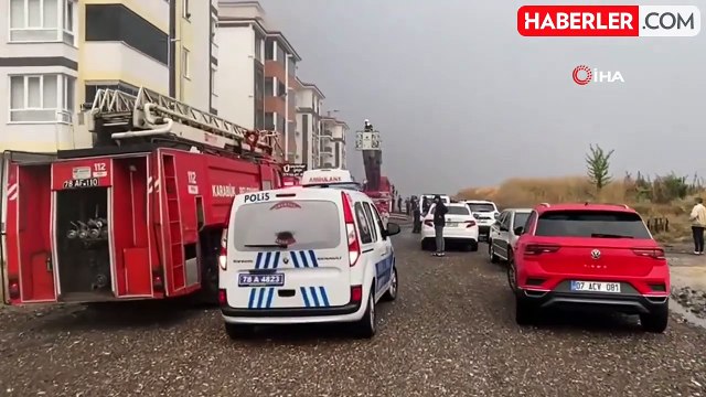 Yıldırım düşen apartmanda çıkan yangında 4 kişi dumandan etkilendi