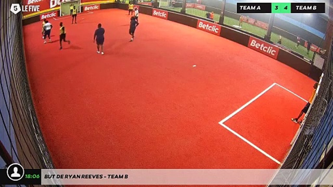 But de Ryan Reeves - Team B