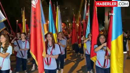 Uşak'ta Zafer Bayramı coşkusu fener alayı ile sürdü