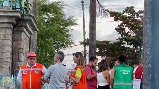 Teto de igreja desaba no Recife deixando mortos e feridos