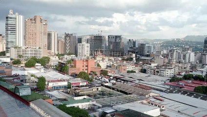 Venezuela começa a recuperar serviço de energia após apagão geral