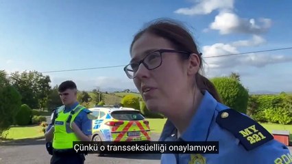 İrlandalı baba, öğretmen oğlunu tutuklamaya gelen polisleri kovdu