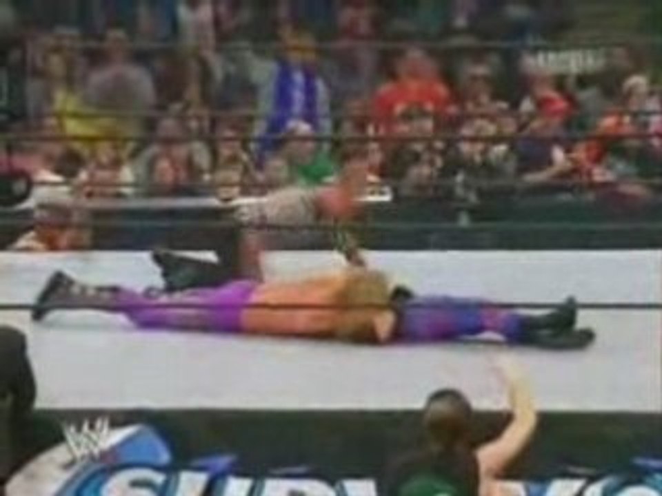 Video main event Survivor Series 2004