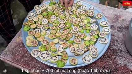 Trái nhàu ngâm mật ong giúp xương cốt chắc khoẻ