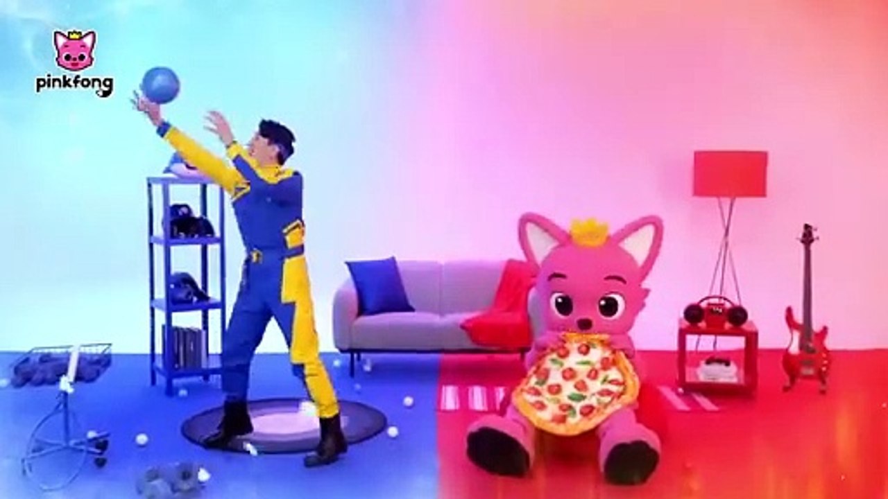 Hot vs Cold Challenge with Sammy | Super Solver Sammy | Pinkfong Baby Shark Kids Song