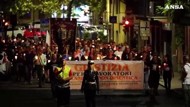 Brandizzo, fiaccolata in ricordo dei cinque operai morti