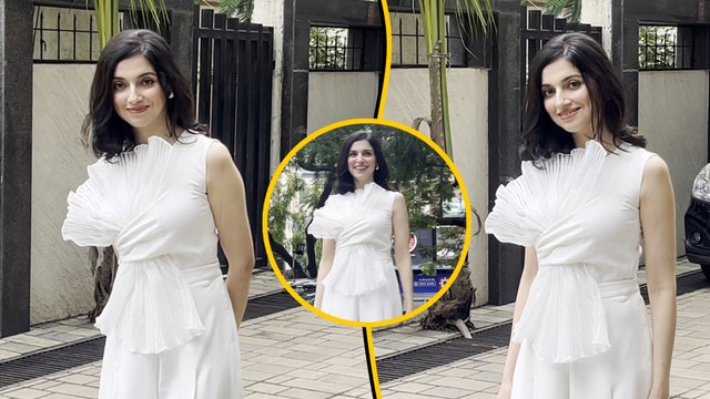 Savi Star Divya Khosla Kumar का व्हाइट आउटफिट में टी-सीरीज ऑफिस के बाहर दिखा शानदार अंदाज़