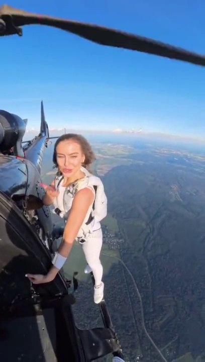 Sky Diving and beautiful sky View wonderfull View In Sky.