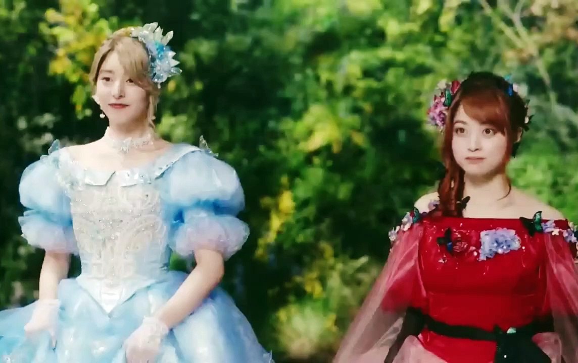 Résumé  de film : fille laide trouve des chaussures magiques qui changent sa vie