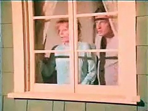 Project UFO - 1x09 - The French Incident