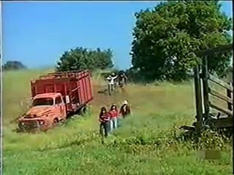 Project UFO - 1x13 - The St. Hillary Incident