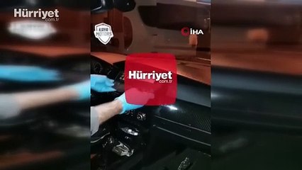 Aracın teypini söküp silah zulası yapmışlar