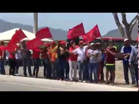 Venezolanos reciben a mandatarios y representantes en el Mnoal