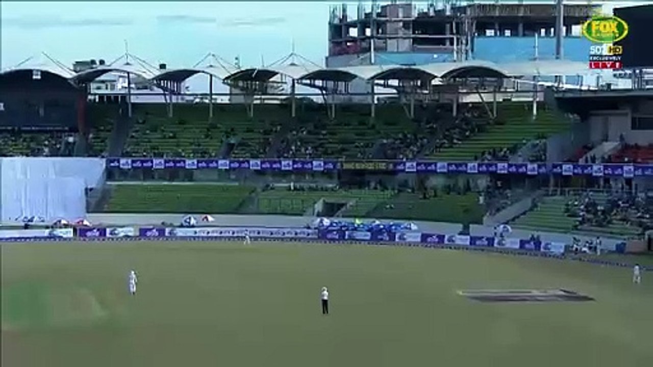 Warner's breakthrough Asian ton guides Australia