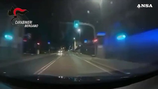 Bergamo, fugge a tutta velocita' inseguito dai carabinieri: arrestato un pusher