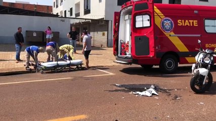 Homem fica ferido após colisão entre moto e carro na Avenida Estados Unidos