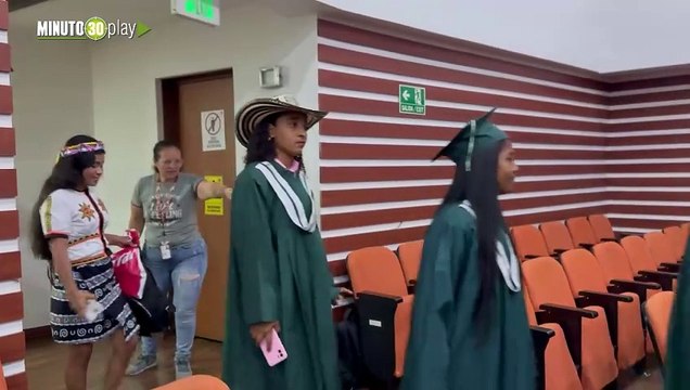 Líderes indígenas en Antioquia se gradúan como técnicos en salud pública formados por el SENA