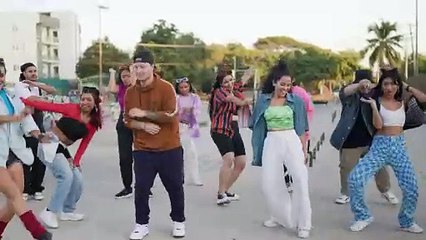 ”স্বপ্নের শহর_আস্তে আস্তে মিশে যায়, আকাশের নীলে, বাংলা গান”