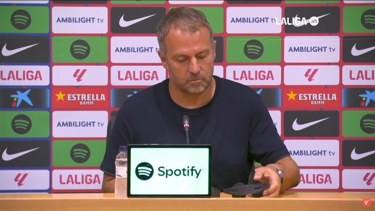 Flick se deshace en elogios con Dani Olmo y Raphinha