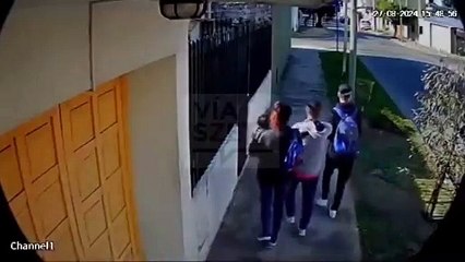 Ladrones usan a bebé para ejecutar robo de un vehículo