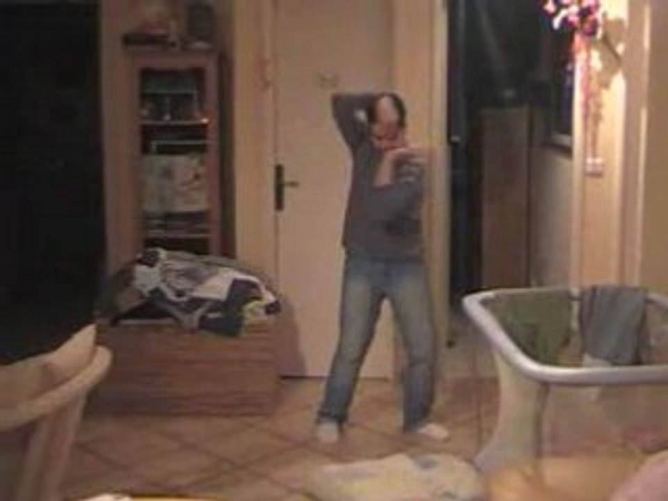 MOV012