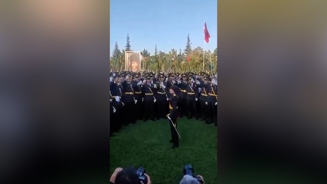 Kara Harp Okulu mezuniyetinde, teğmenlerden 'Mustafa Kemal'in askerleriyiz' sloganı!