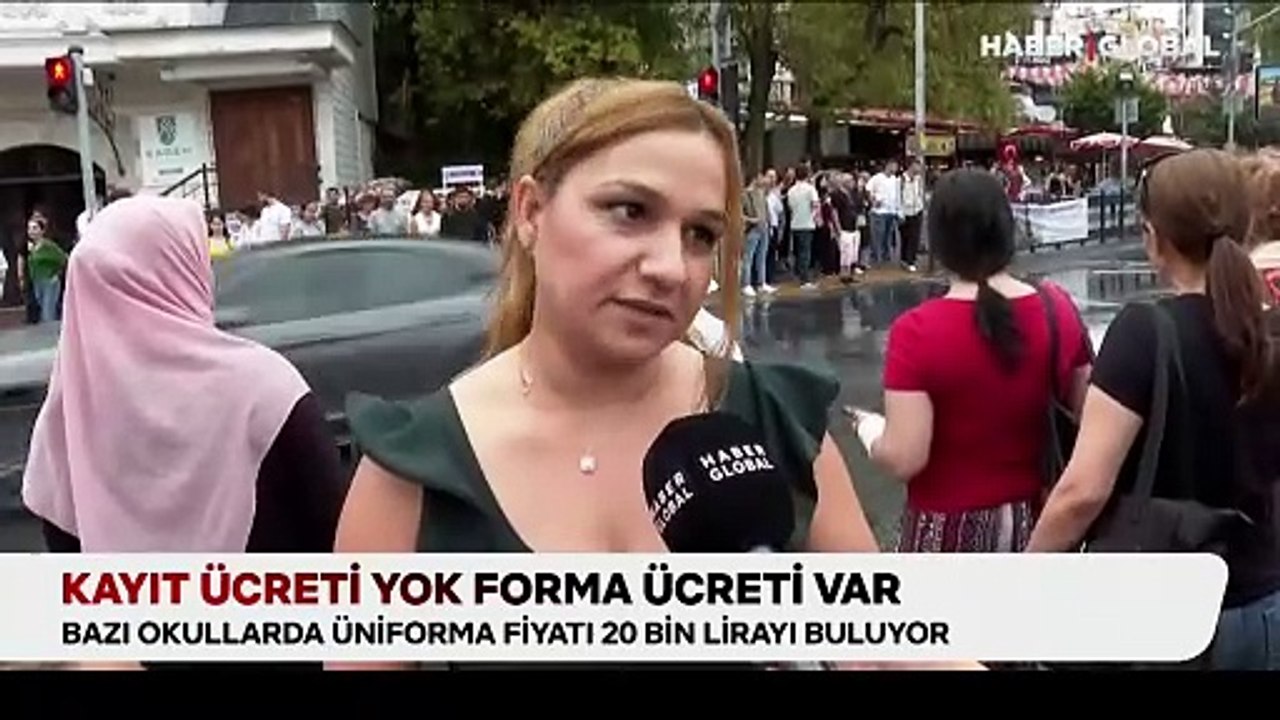 Kayıt ücreti yok forma ücreti var: Bazı okullarda üniforma fiyatı 20 bin lirayı buluyor