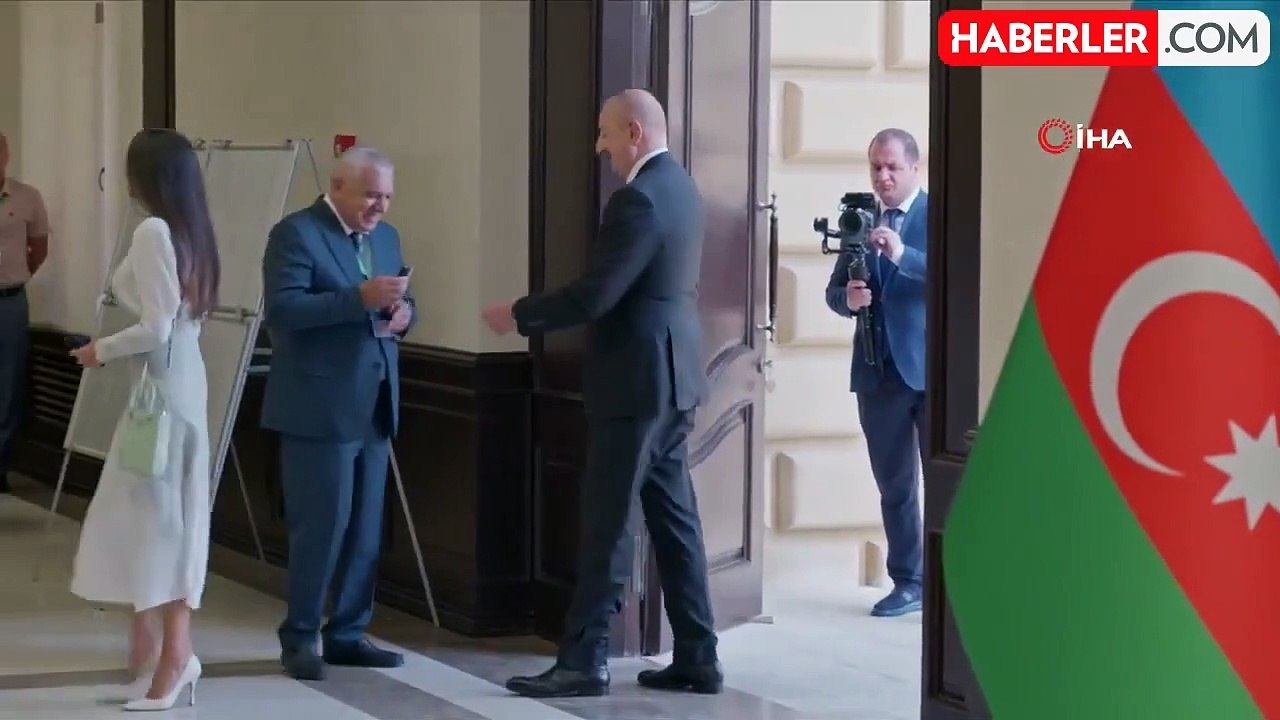 Azerbaycan Cumhurbaşkanı Aliyev Milli Meclis seçimleri için oyunu kullandı