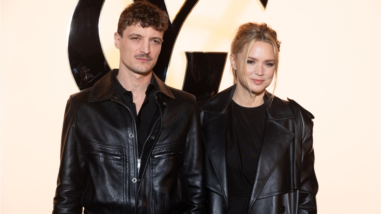 GALA VIDEO - Virginie Efira, cette belle déclaration de son compagnon Niels Schneider : “Toute ma vie m'a conduit à cette histoire-là”