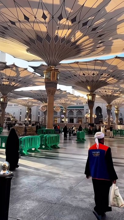 Surah Rahman _ Qari Abdul Basit _ beautiful recitation ❤(360P)