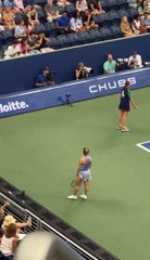 L’attitude de Putintseva envers une ramasseuse de balle 
