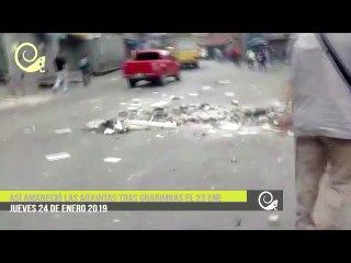 #EnLaPista Así amaneció Las Adjuntas tras guarimbas del 23 Ene