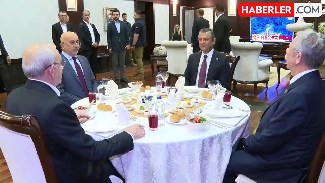 CHP Genel Başkanı Özgür Özel, Kemal Kılıçdaroğlu ve Mansur Yavaş ile görüştü