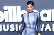 Kylie Jenner se está convirtiendo en una 'persona hogareña'