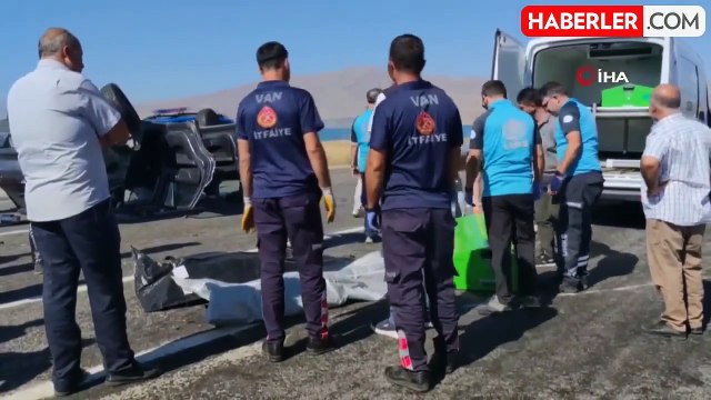 2 otomobilin çarpıştığı kazada ölenlerin cenazeleri morga kaldırıldı