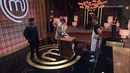 João Vitor imita Jacquin no MasterChef