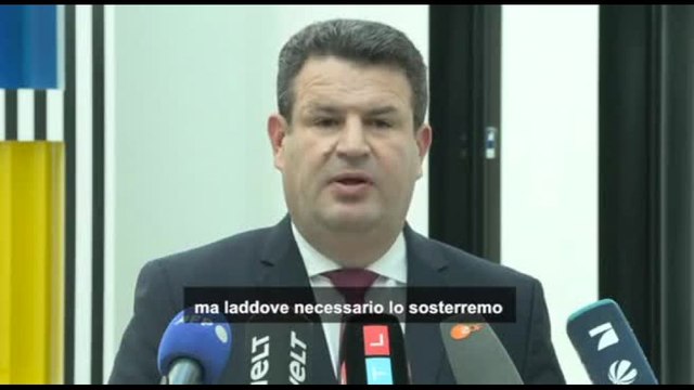 VW, ministro Lavoro tedesco: Germania deve restare Paese delle auto