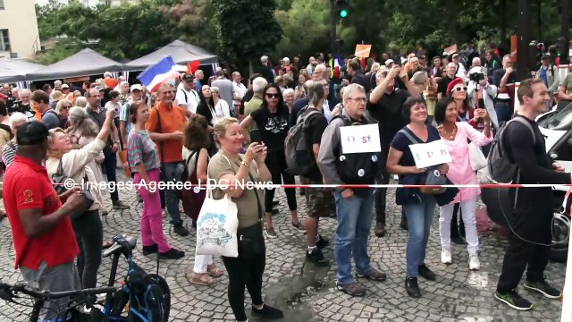 David van Hemelryck. Rassemblement National Macron #Destitution. Paris/France - 31 Août 2024