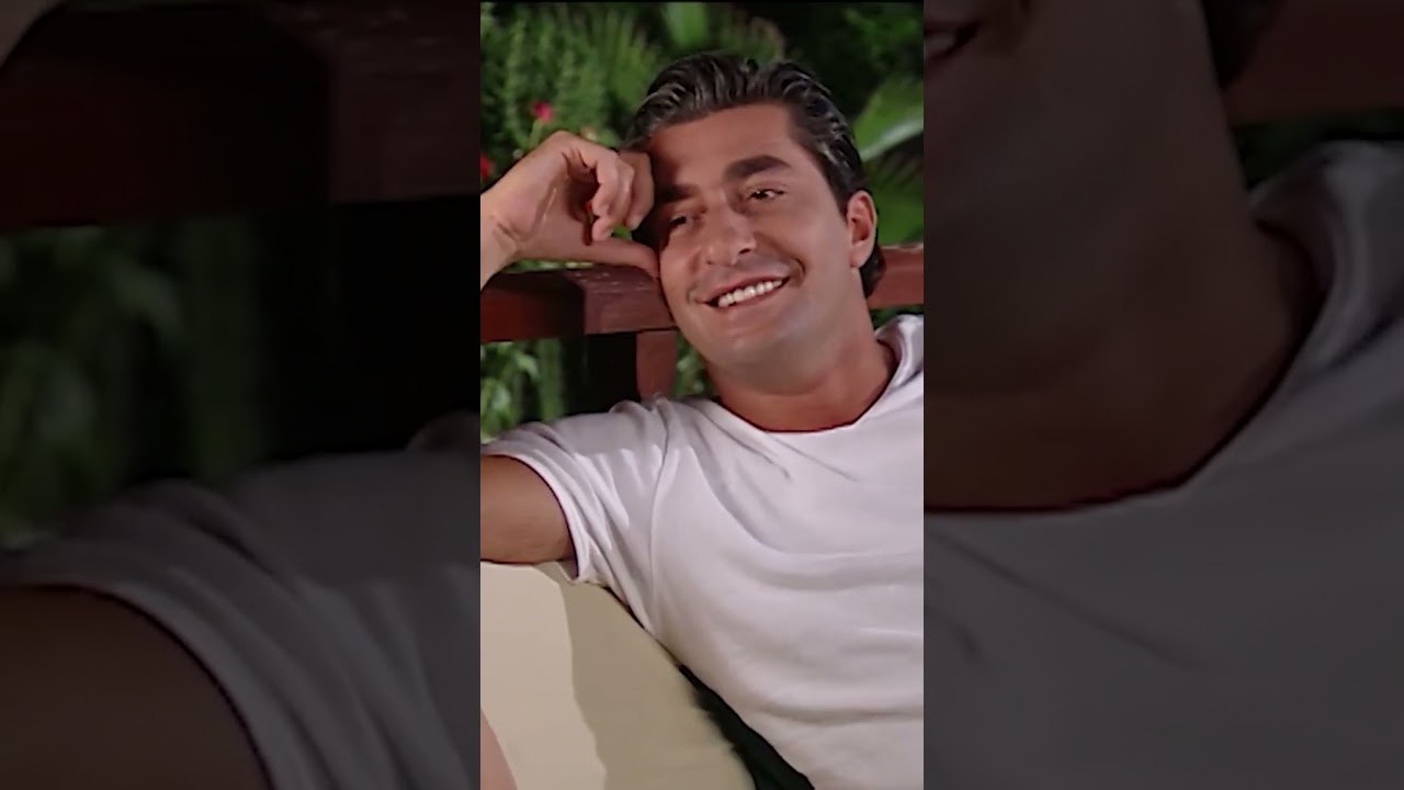 مسلسل زهرة البيضاء | وعيناها تبتسم بجانبه #shorts