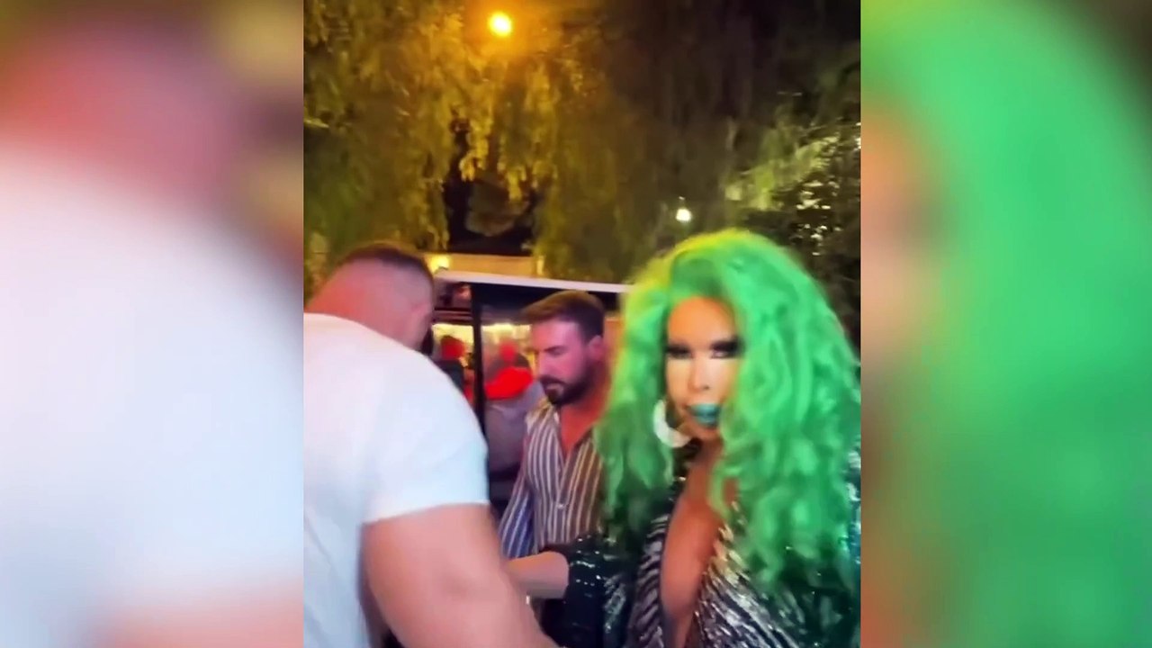 Bülent Ersoy, Alaçatı’da sahne aldığı mekana böyle geldi: Tut beni diyorum, elimi öpüyor