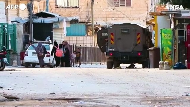 Cisgiordania, i palestinesi abbandonano le loro case a Jenin
