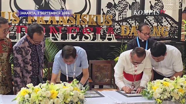 Begini Bentuk Prangko Seri Kunjungan Paus Fransiskus yang Diluncurkan Kominfo dan Pos Indonesia